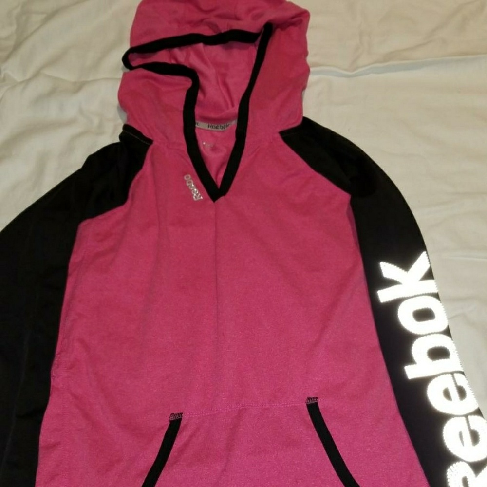 REEBOK LONG SLEEVE HOODED TRAINING/RUNNING SHIRT